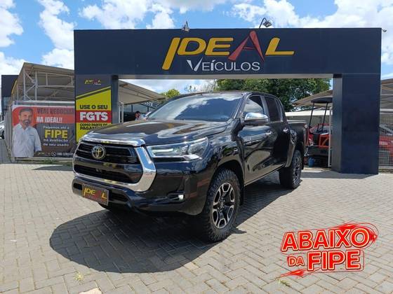 TOYOTA HILUX 2.8 D-4D TURBO DIESEL CD SRX 4X4 AUTOMÁTICO